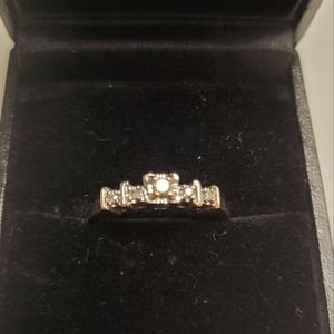 10kt gold ring and diamonds.
